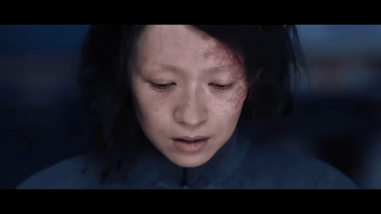 She’s Got No Name: How a Single Underwater Move Set the Tone for an Entire Film
